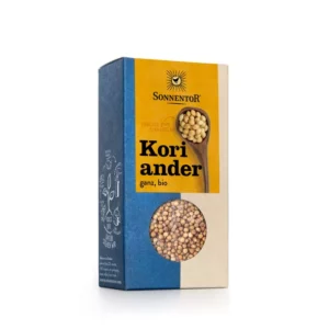 Schachtel mit ganzen Bio-Koriandersamen SONNENTOR KORIANDER in blau-gelber Verpackung mit der Abbildung von Samen auf einem Holzlöffel.
