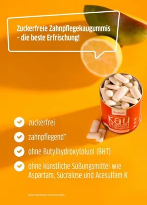 Eine geöffnete Dose des zuckerfreien Zahnpflegekaugummis XUCKER XYLIT KAUG FRUC 10174 liegt auf einer orangefarbenen Fläche neben einer aufgeschnittenen Limette; ein deutscher Text hebt die Vorteile hervor.