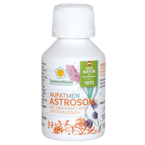 Weiße Flasche mit dem „Sonnenmoor“-Logo und dem Text „AUFATMEN ASTROSON“ mit botanischen Illustrationen; ein österreichisches Produkt, das die Vorteile pflanzlicher Inhaltsstoffe bewirbt.
