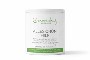 Weißer Behälter mit der Aufschrift „MH ALLES.GRüN.HILF“, ein Nahrungsergänzungsmittel à 300 g mit Vitaminen, Mineralstoffen, pflanzlichen Inhaltsstoffen und Süßungsmitteln; 30 Portionen.