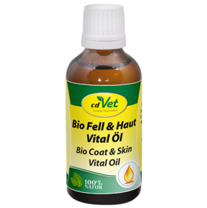 Braune Flasche mit der Aufschrift „Bio Fell & Haut Vital Öl“, enthält Bio-Fell- und Haut-Vitalöl für Haustiere.