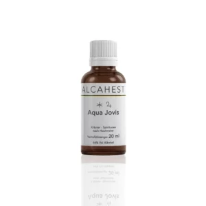 Eine 20 ml kleine braune Glasflasche mit der Aufschrift „Elixir Aqua Jovis“ von Alchahest, die Kräuterspirituosen mit 44 % Alkohol enthält.