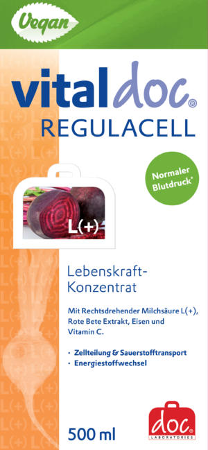 Etikett für REGULACELL VITALDOC, ein veganes Nahrungsergänzungsmittel mit Rübenextrakt, Eisen und Vitamin C. Unterstützt normalen Blutdruck, Zellteilung und Energiestoffwechsel. 500 ml von doc Laboratories.