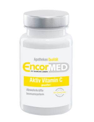 Auf einer weißen Flasche steht „ENCORMED VIT C KPS AKTIV“ und ein Text, der auf die Unterstützung des Immunsystems hinweist und über eine ISO-Zertifizierung verfügt.