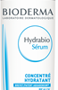 Eine 40-ml-Flasche BIODERMA HYDRA SERUM mit blauem Deckel und weißem Etikett enthält Text in Französisch und Englisch.