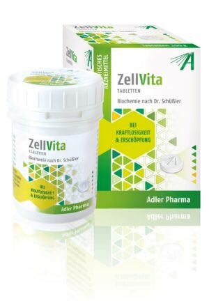 Die BIOCHEMIE SCHUESS ZELLVITA-Tabletten von Adler Pharma werden in einem Behälter mit reflektierender Oberfläche geliefert, der mit grünen und gelben geometrischen Mustern mit den Aufschriften „Vitalität“ und „Erschöpfung“ verziert ist.