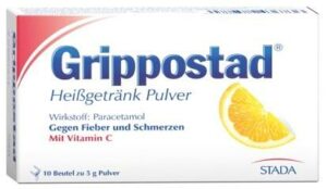 GRIPPOSTAD HEISSGETR.PLV BTL, eine Schachtel mit 10 Beuteln (je 5 g), enthält neben dem Bild einer Zitronenscheibe einen Text über Paracetamol, Vitamin C und Linderung von Fieber und Schmerzen.
