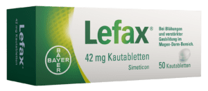 Eine grün-weiße Schachtel LEFAX 42MG KTBL enthält 50 Kautabletten zur Linderung von Blähungen und übermäßiger Gasbildung im Magen-Darm-Bereich.