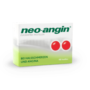 NEO-ANGIN ZUFR PAS hat ein grün-weißes Packungsdesign mit zwei roten Lutschtabletten, die 48 zuckerfreie Pastillen gegen Halsschmerzen und Angina pectoris enthalten.