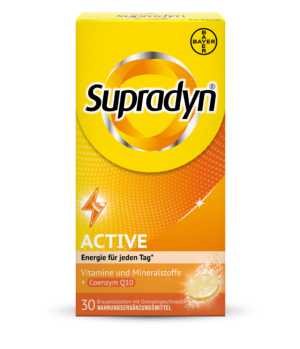 Gelb-orangefarbene Schachtel mit SUPRADYN ACTIVE BRTBL, einem Nahrungsergänzungsmittel mit Vitaminen, Mineralien und Coenzym Q10. Enthält 30 Brausetabletten mit Orangengeschmack.