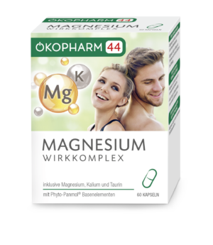 Die Verpackung der Ökopharm Magnesium + Kalium Komplex Kapseln zeigt ein lächelndes Paar und ein Kapselbild, wodurch Magnesium, Kalium und Taurin hervorgehoben werden. Sie enthält 60 Kapseln.